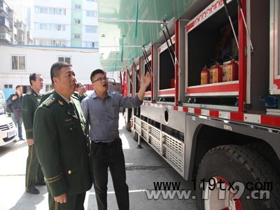 青海首輛多功能消防宣傳車(chē)