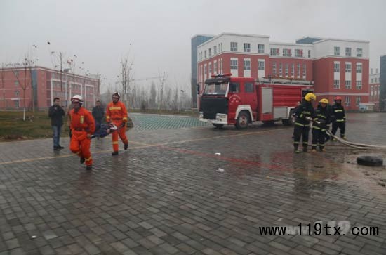 伊犁霍城開展多部門地震應(yīng)急救援綜合演練