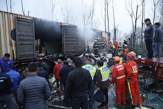 京港澳高速湖南段爆炸事故已致5死20傷 